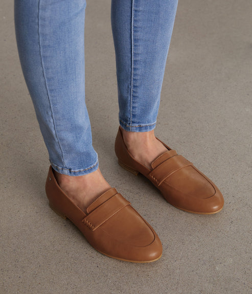 IVY Women's Vegan Loafers | Color: Brown - variant::chili