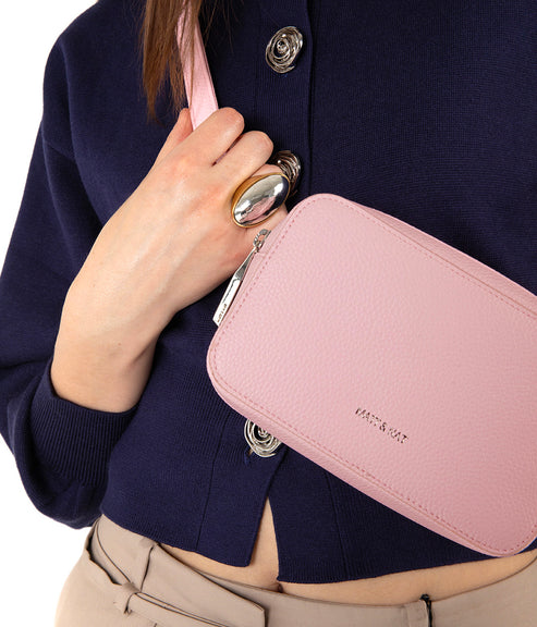LARRA Vegan Belt Bag – Grain | Color: Fudge - variant::fudge
