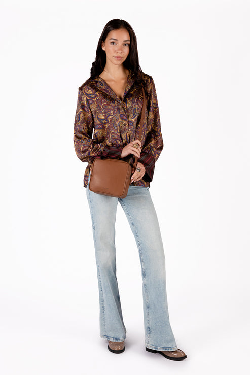 ROSE Vegan Crossbody Bag – Forum | Color: Sable - variant::sable