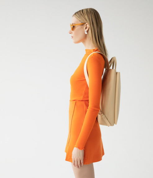 variant:: black -- reign uppeal black