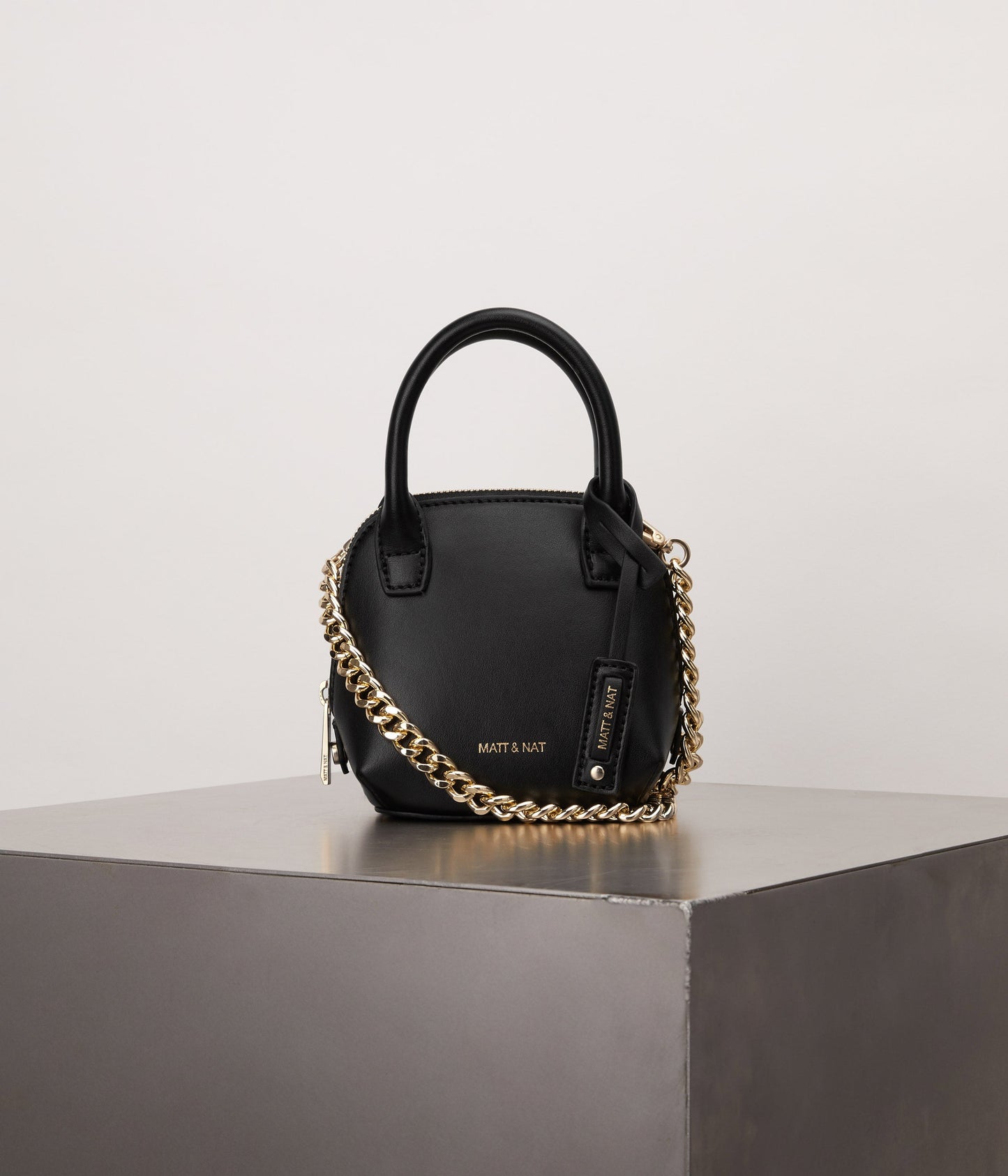 variant:: black -- gessi micro uppeal black