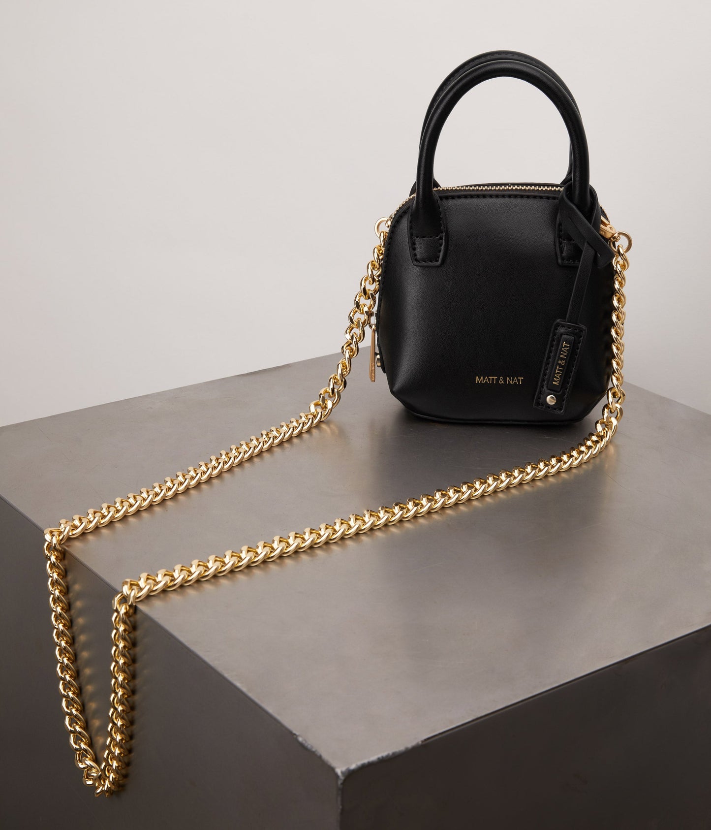 variant:: black -- gessi micro uppeal black