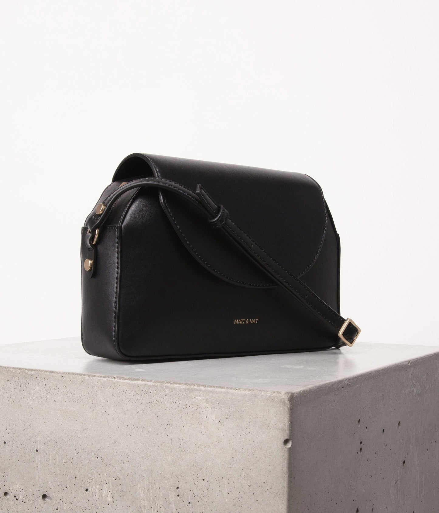 variant:: black -- paar uppeal black