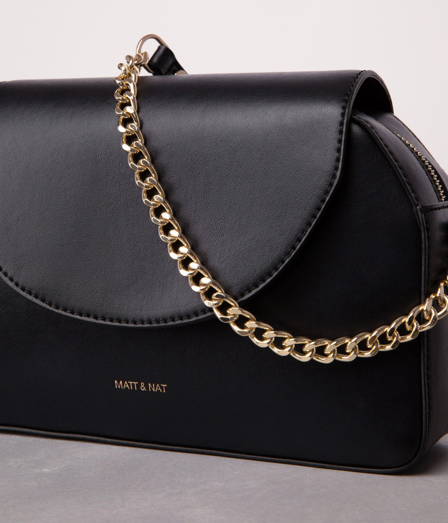 variant:: black -- paar uppeal black