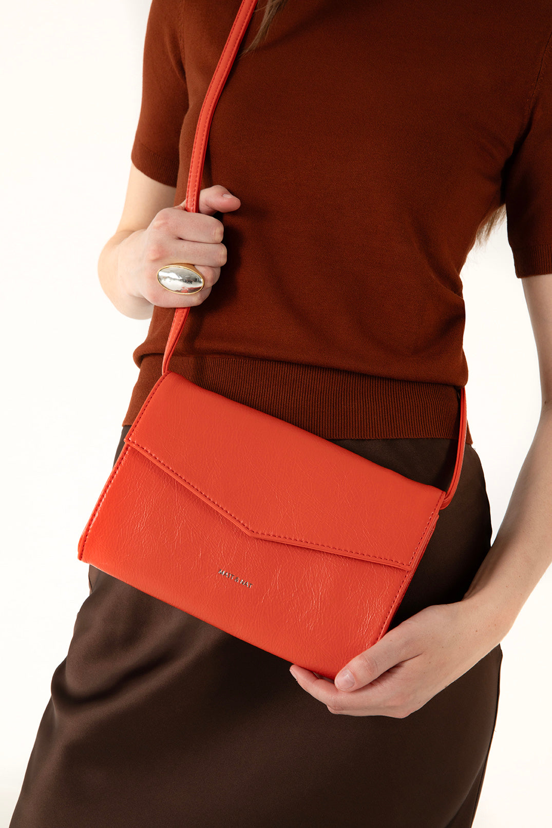 LILIAN Vegan Clutch – Theme | Color: Tomato - variant::tomato