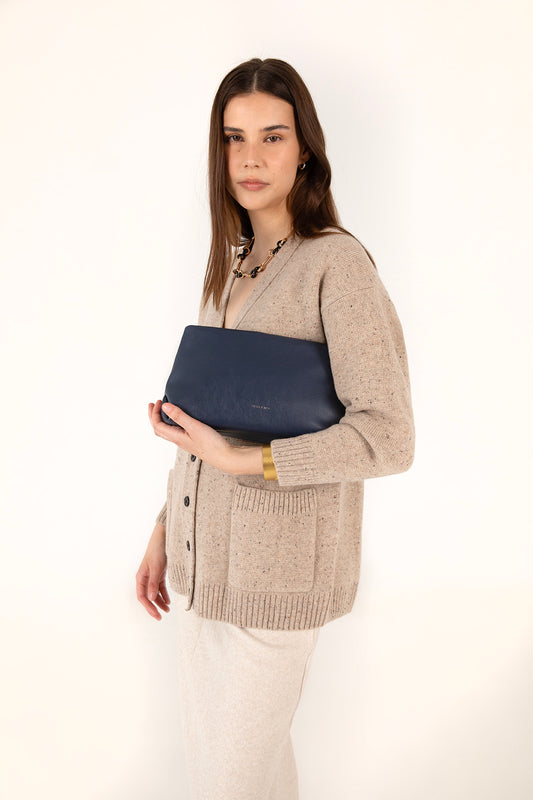 DAKOTA Vegan Clutch – Forum | Color: Black - variant::black