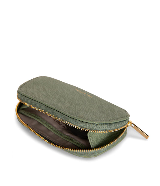 NADYA Vegan Card Holder – Grain | Color: Olivine - varian:: olivine