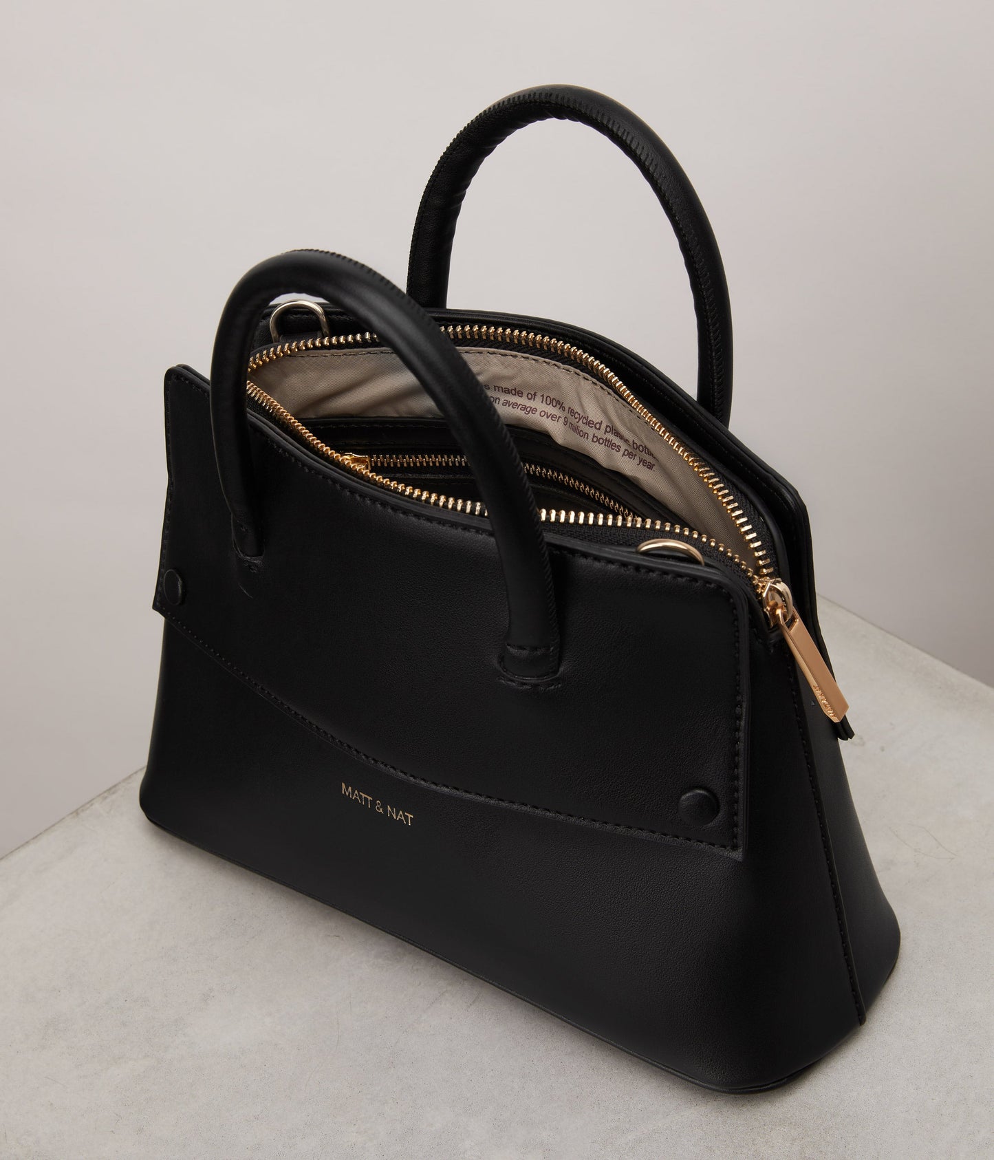 variant:: black -- silva sm uppeal black